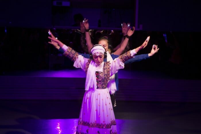 Bahar Hussieni från Afghanistan är en av de kvinnor som deltar i communitydansprojektet,