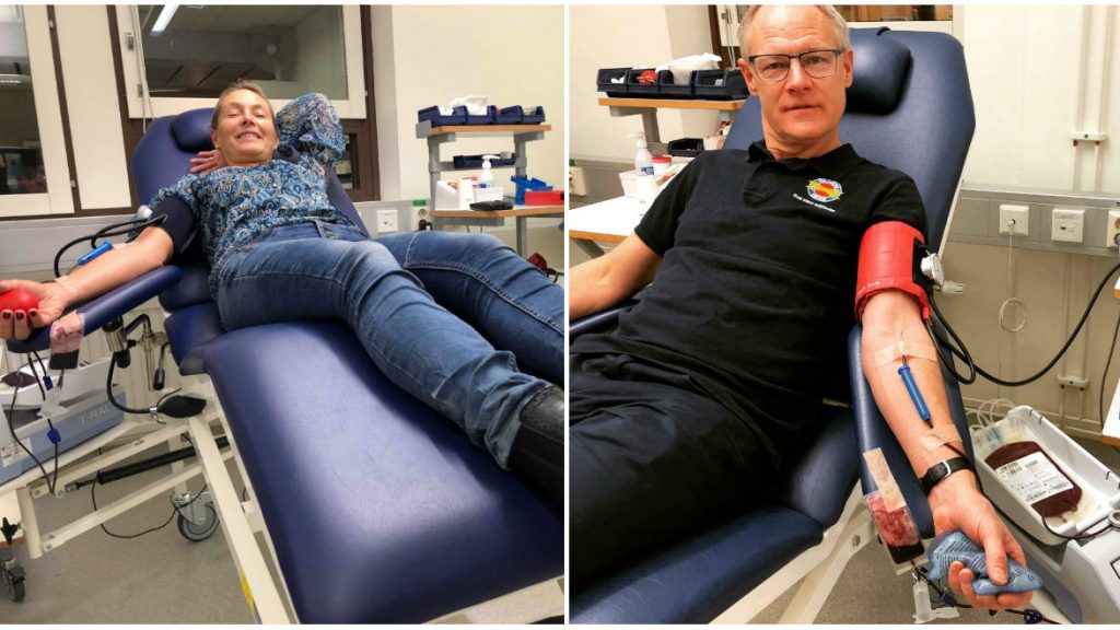 Malin och Patrik Karlsson från Vänersborg ger blod tre gånger per år och alltid tillsammans. Foto: Erik Torstensson