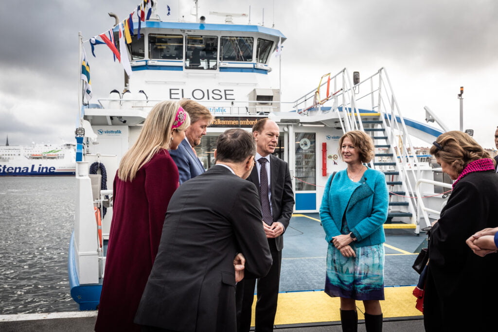 Kungaparen kliver på Eloise