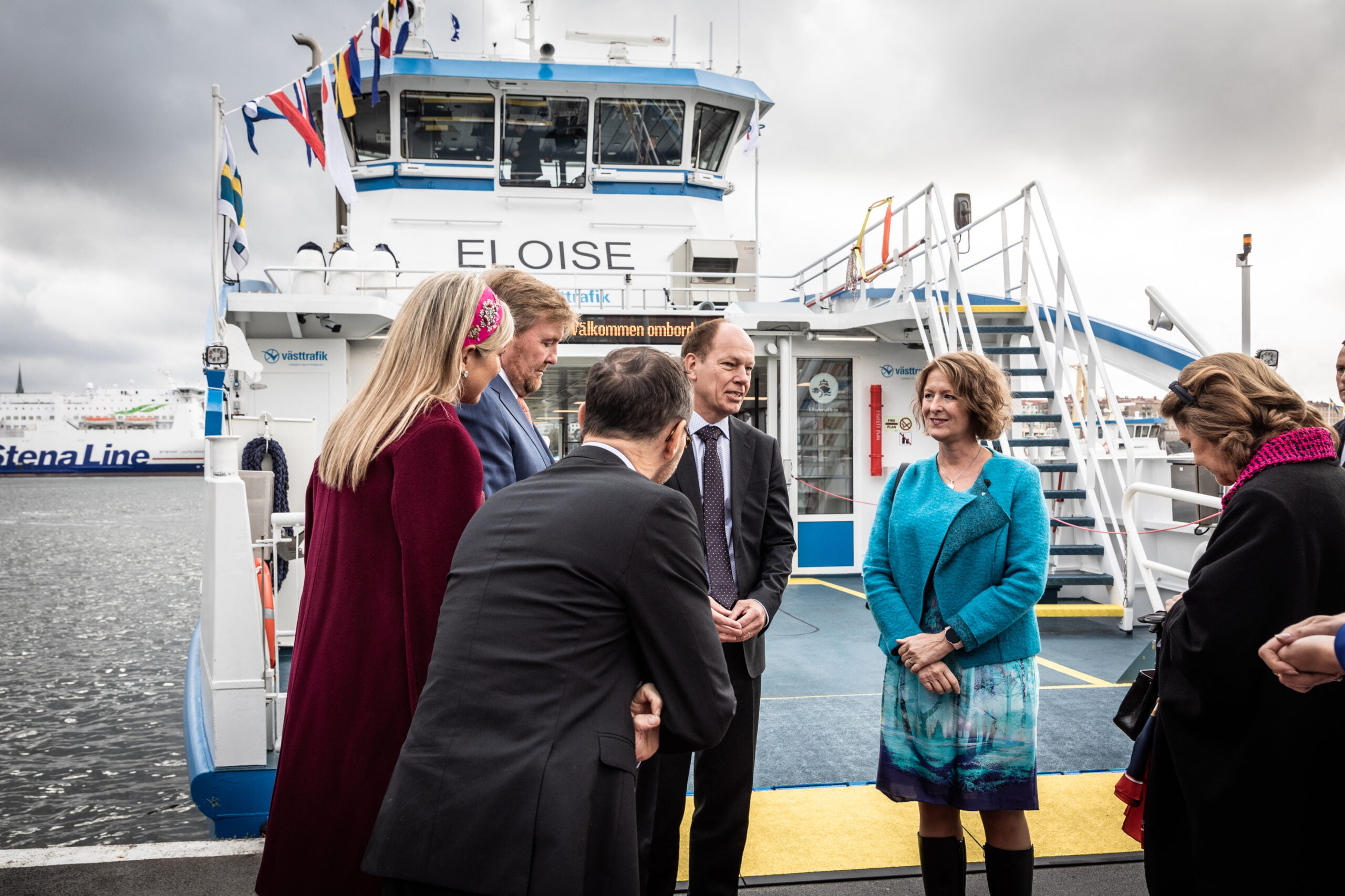 Kungaparen kliver på Eloise