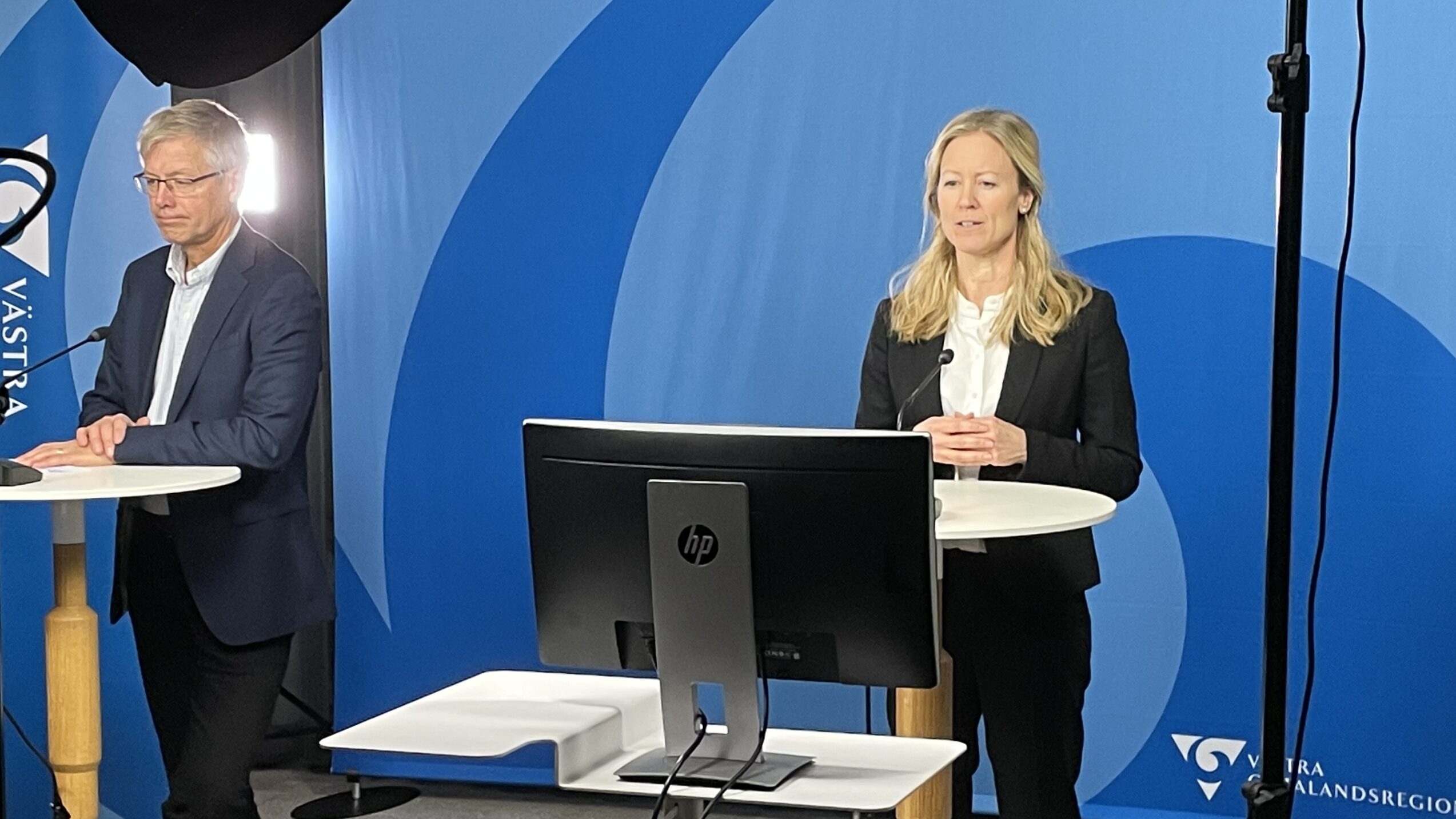 Jan Kilhamn och Kristine Rygge på pressträffen 8 december.