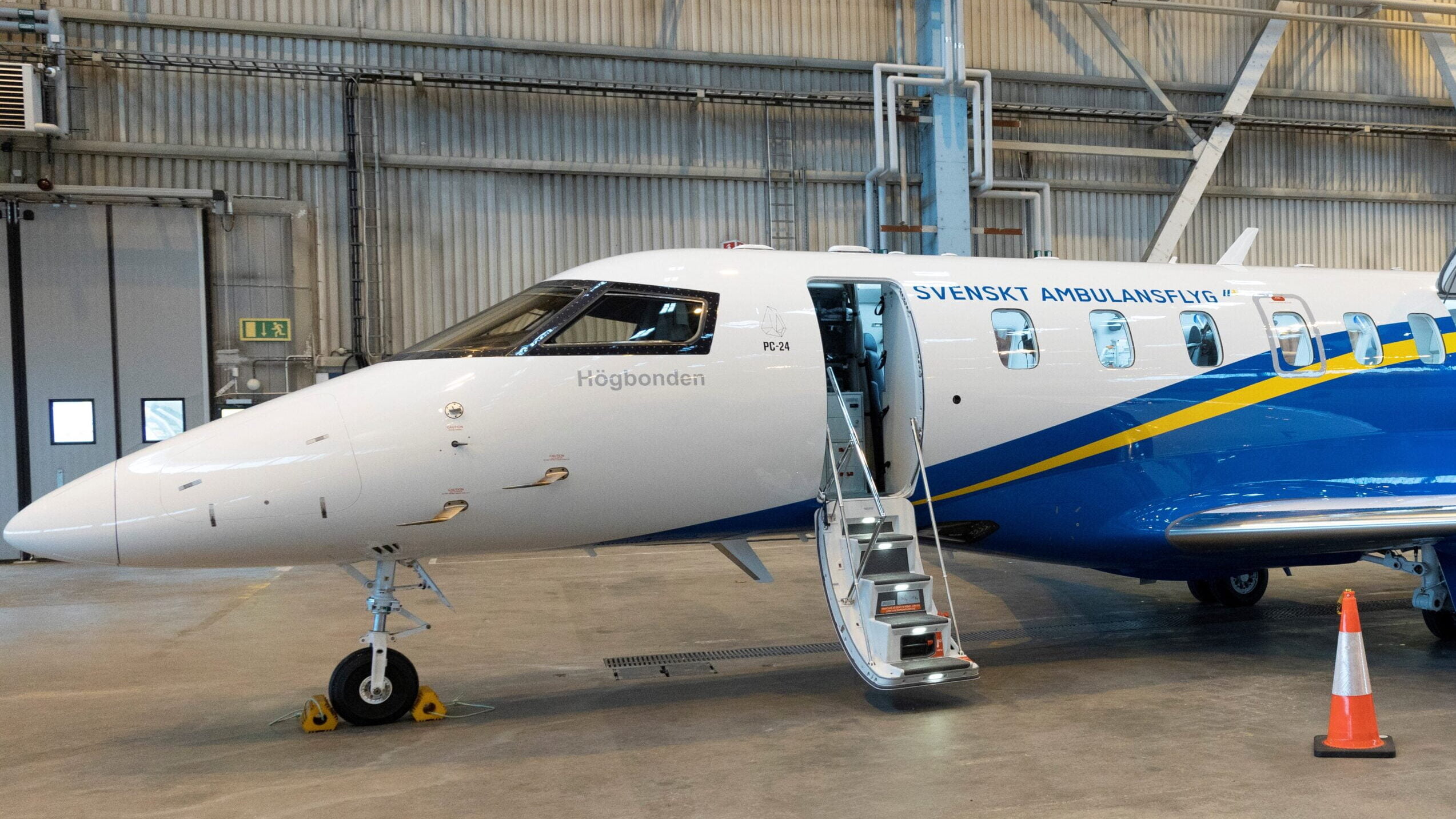 Ett parkerat ambulansflygplan